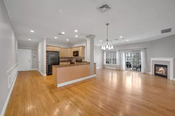 Briarcliff Manor, NY 10510,353 Chappaqua RD #22