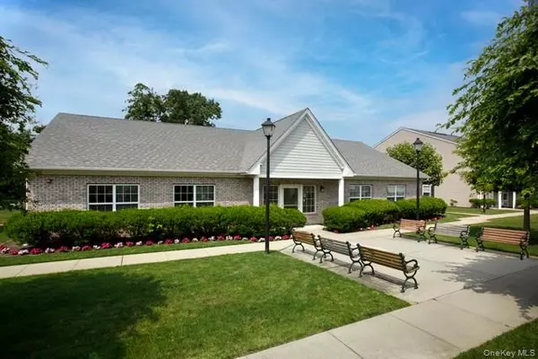 Copiague, NY 11726,465 New HWY #B23