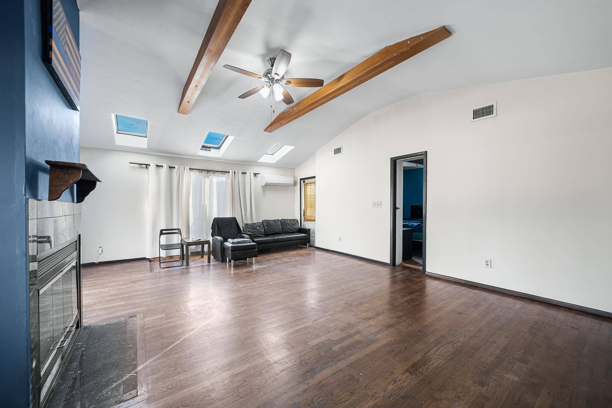 Bay Shore, NY 11706,1695 N Thompson DR