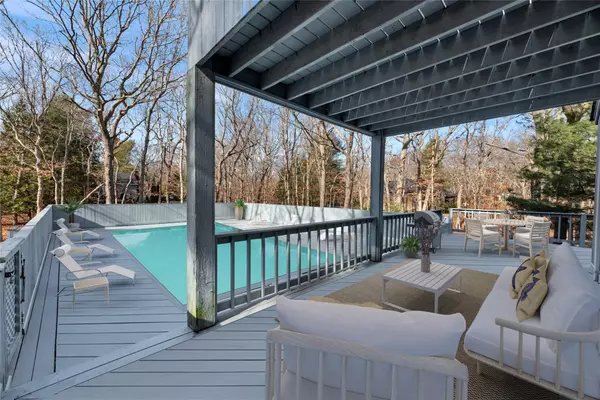 43 Montauk AVE, East Hampton, NY 11937