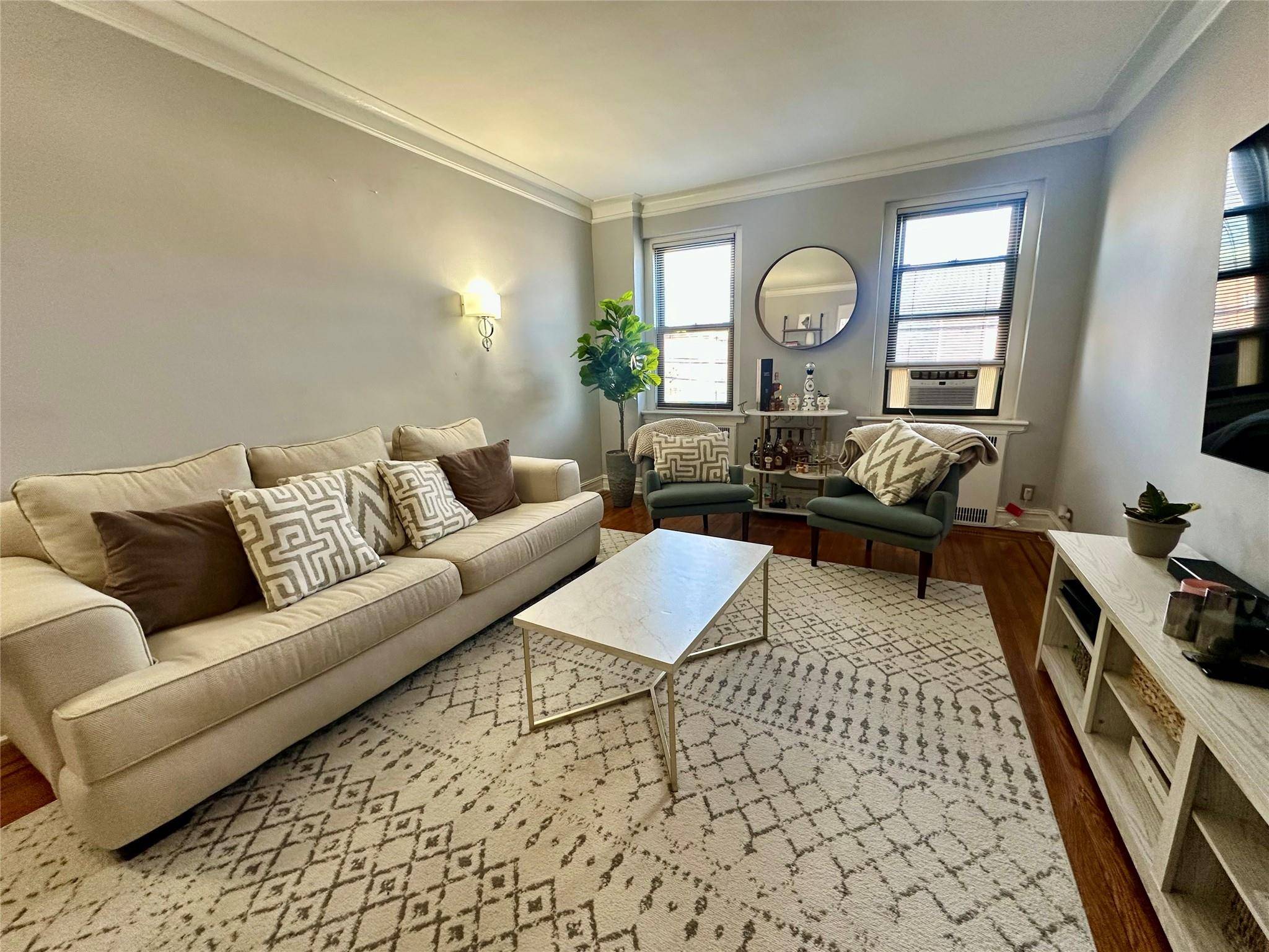 167 Centre AVE #2E, New Rochelle, NY 10805