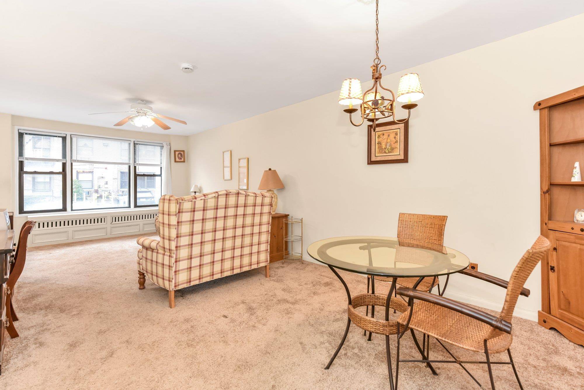 Mineola, NY 11501,1 Birchwood CT #1A
