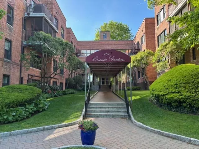 1015 Old Post RD #MM, Mamaroneck, NY 10543