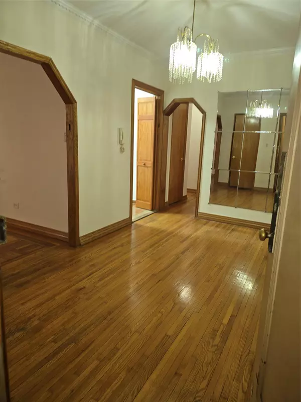 Rego Park, NY 11374,65-41 Booth ST #4A