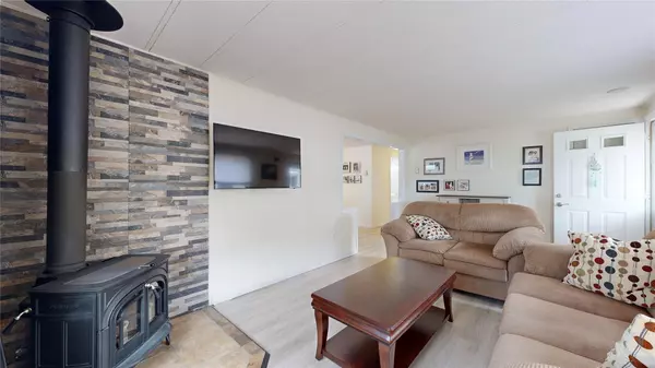 Manorville, NY 11949,48 Village CIR