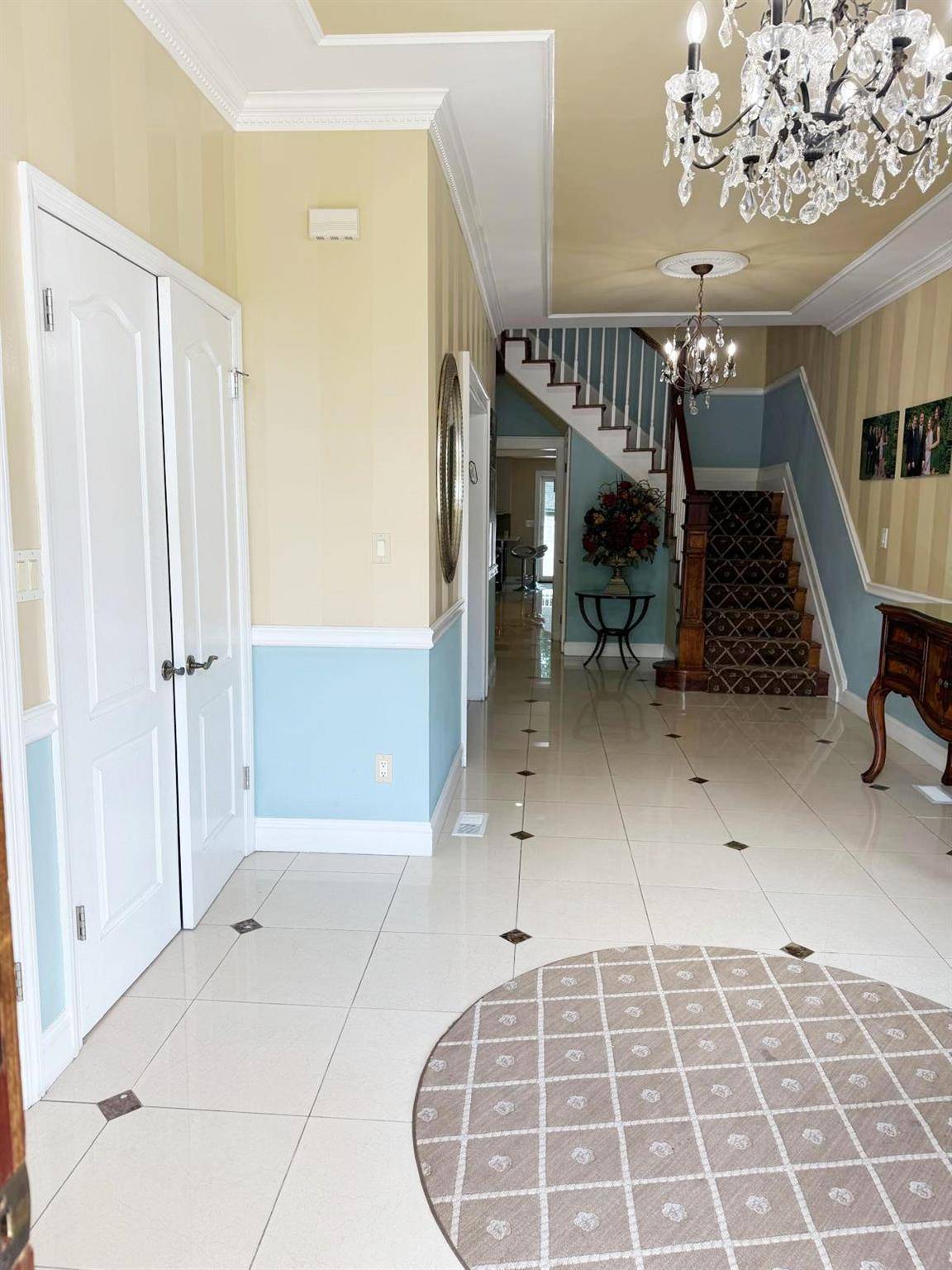 Woodmere, NY 11598,339 Midwood RD
