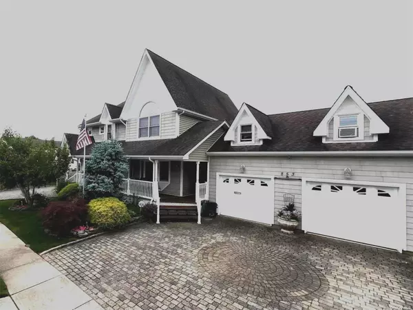 Lindenhurst, NY 11757