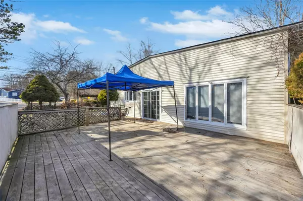 Patchogue, NY 11772,79 A Traction BLVD