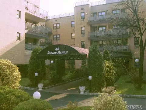 40 STONER AVE #APT 3X, Great Neck, NY 11021