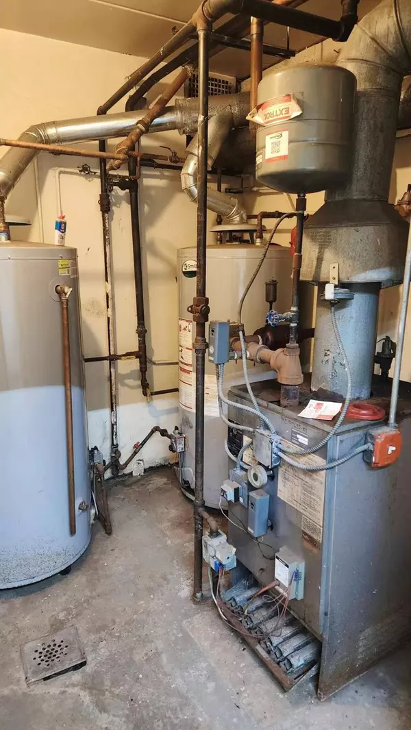 Corona, NY 11368,38-12 114th ST