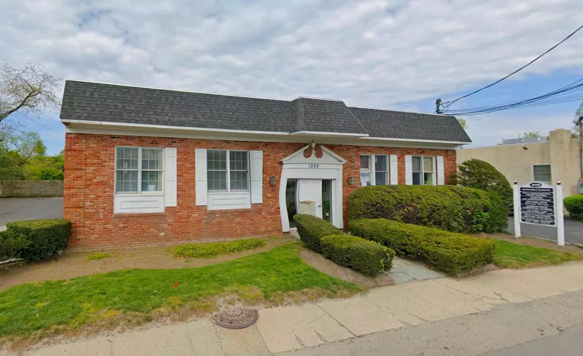 Glen Head, NY 11545,1009 Glen Cove AVE #103