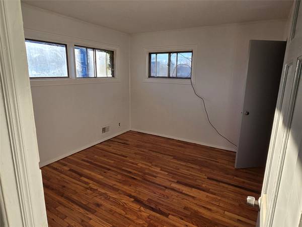 Amityville, NY 11701,23 Essen DR