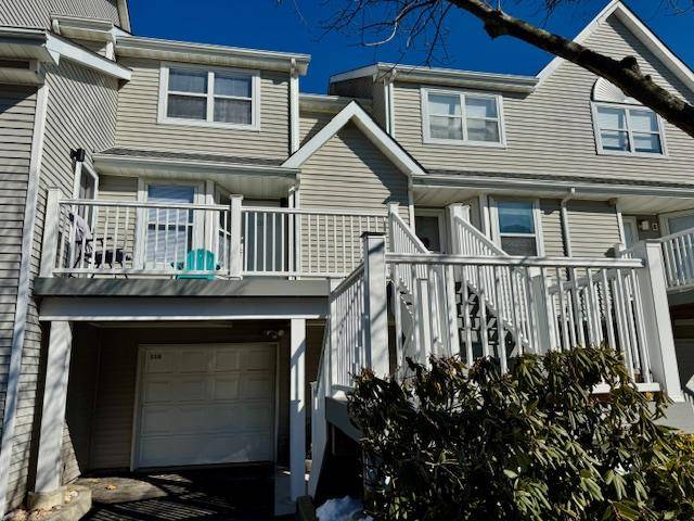 116 Leeward LN, Port Jefferson, NY 11777