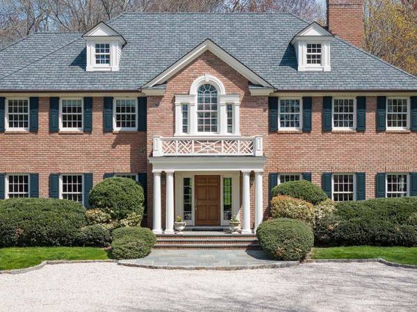 Greenwich, CT 06831,182 Taconic RD