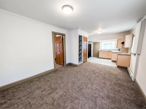 Greenport, NY 11944,280 Champlin PL