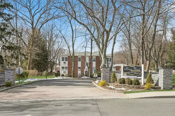 136 Church Street #1D, Kings Park, NY 11754