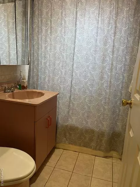 Forest Hills, NY 11375,66-33 Yellowstone BLVD #4G