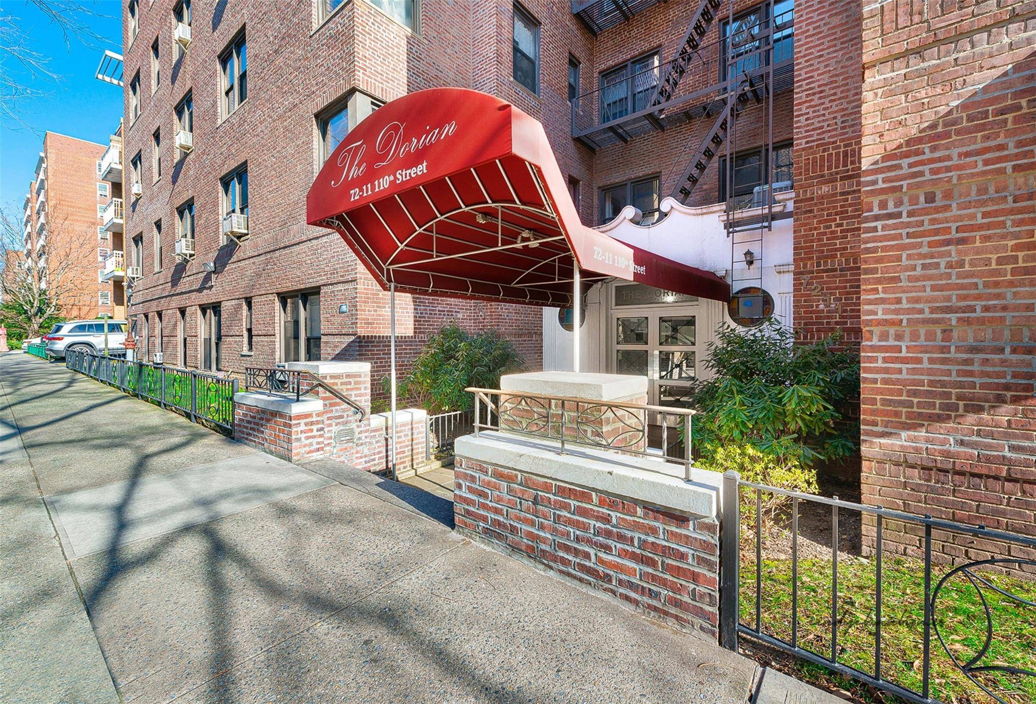 Forest Hills, NY 11375,72-11 110th ST #1C