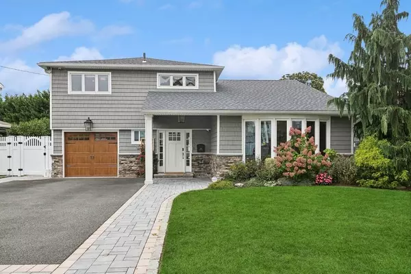 139 Chester AVE, Massapequa Park, NY 11762