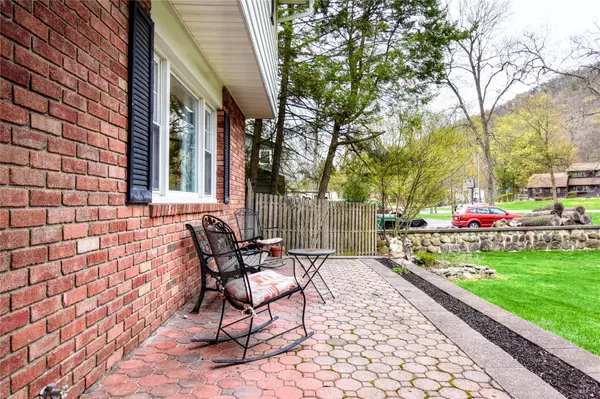 Washingtonville, NY 10992,8 Lucky LN