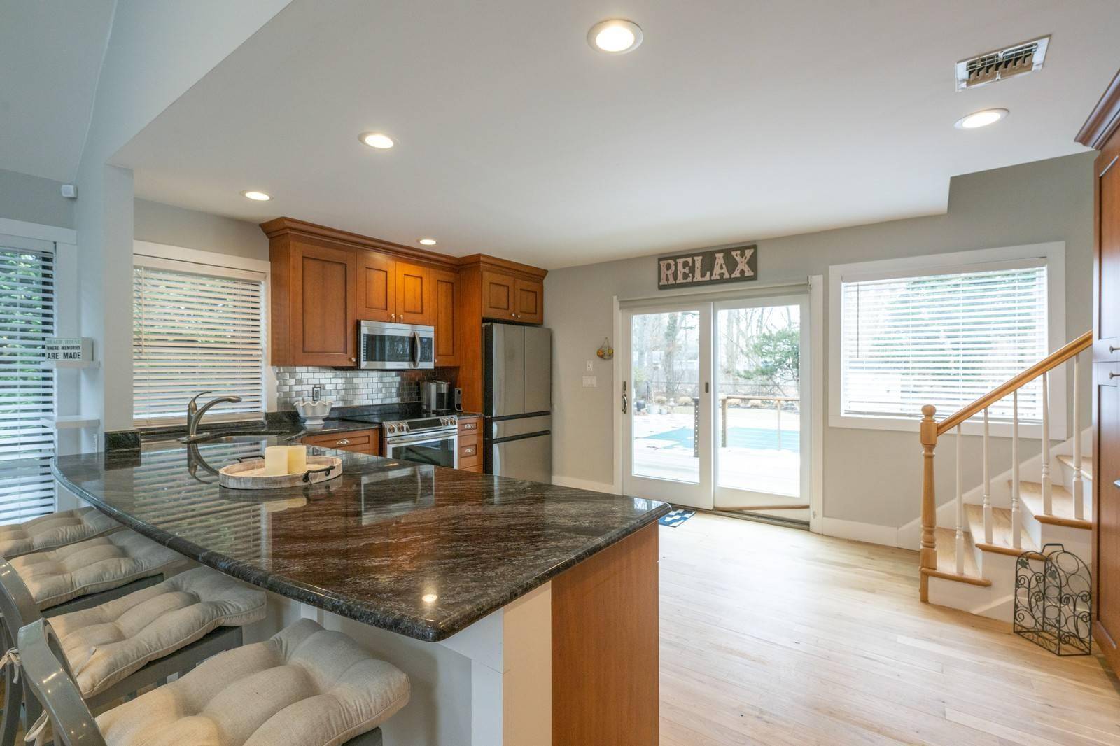 East Quogue, NY 11942,131 Lewis RD