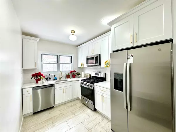 Woodside, NY 11377,48-38 61st ST