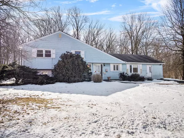 188 Foxwood RD, West Nyack, NY 10994