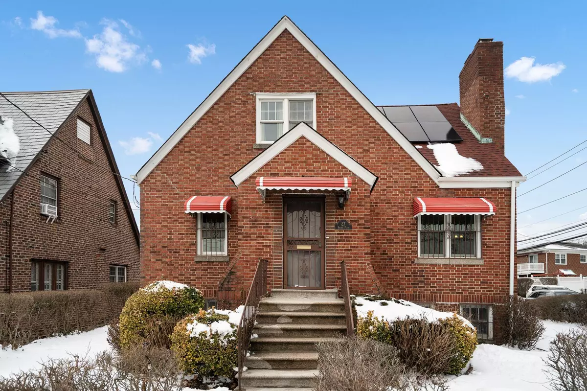 Yonkers, NY 10705,27 Bajart PL