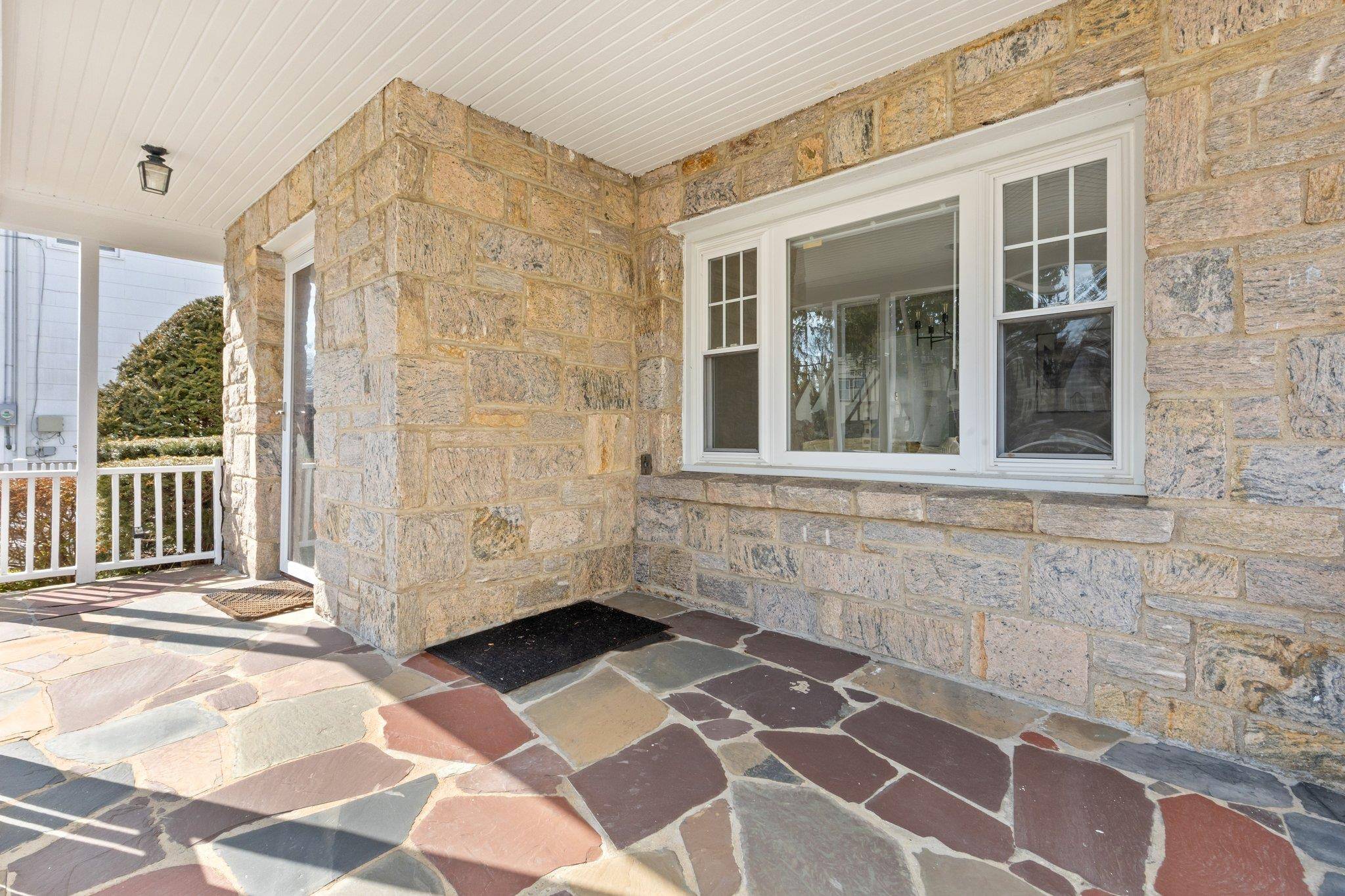 Scarsdale, NY 10583,169 Gaylor RD