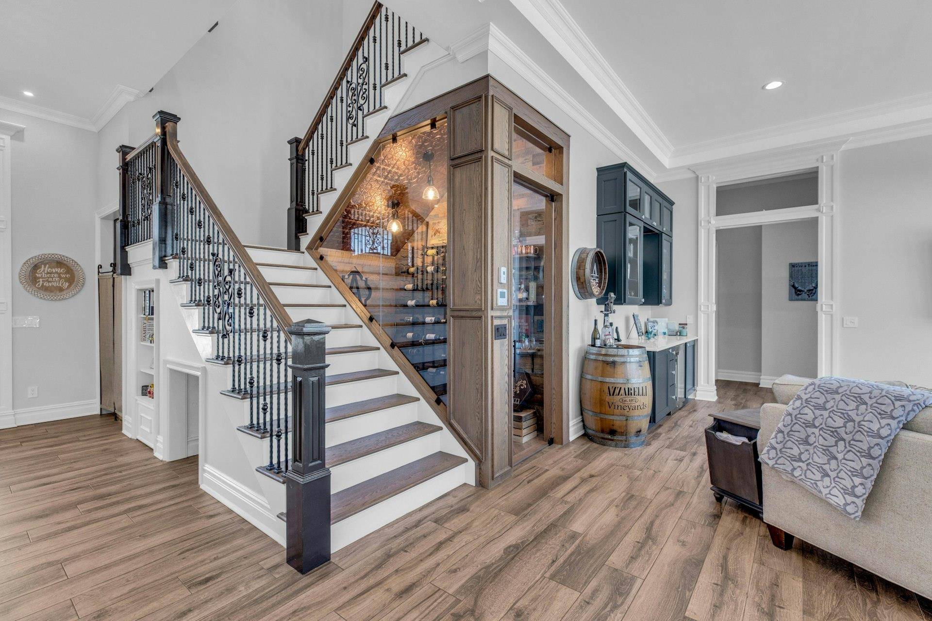 East Islip, NY 11730,72 The Helm