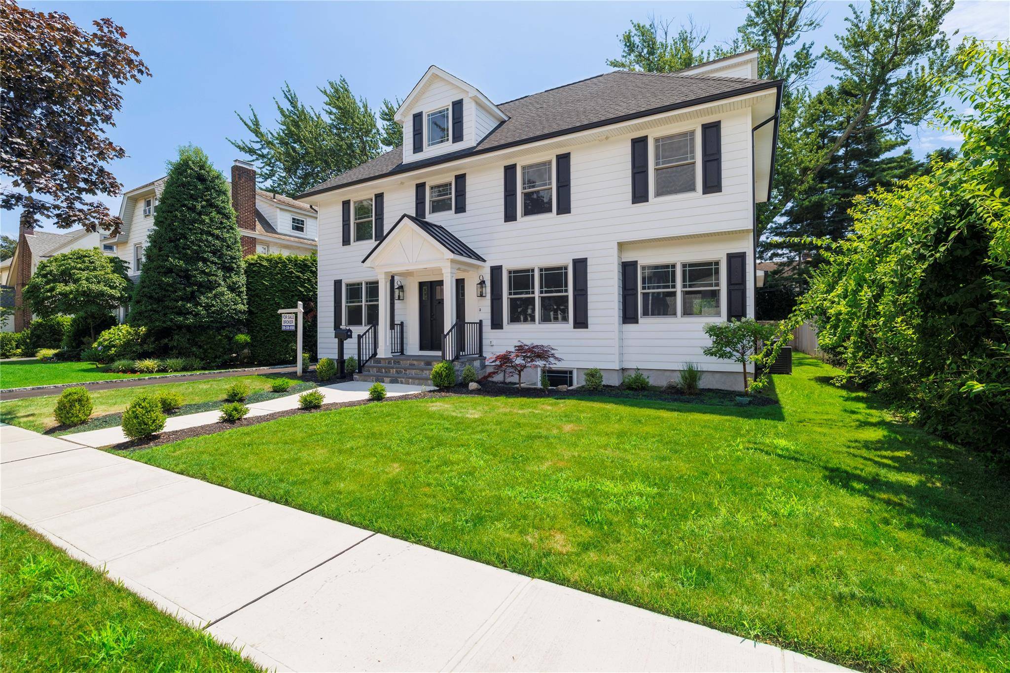 Rockville Centre, NY 11570,12 Shepherd ST
