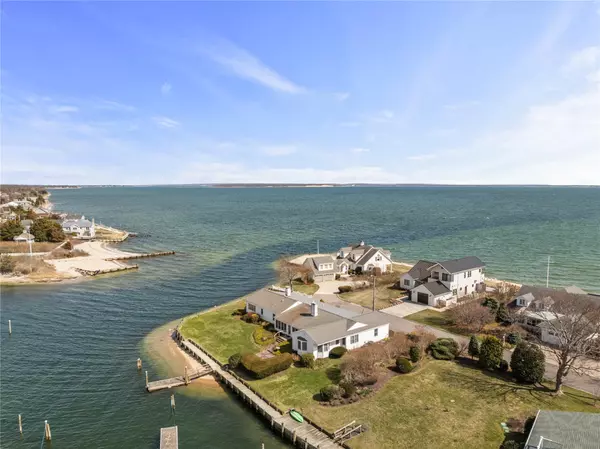 Mattituck, NY 11952,855 Old Salt RD