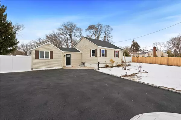 251 Old Country RD, Deer Park, NY 11729