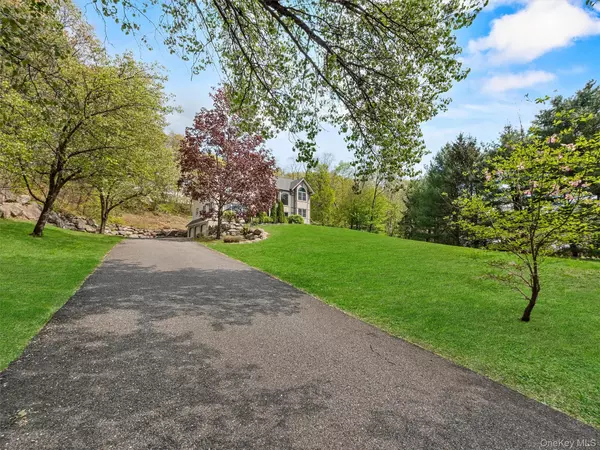 Tuxedo Park, NY 10987,24 Table Rock RD