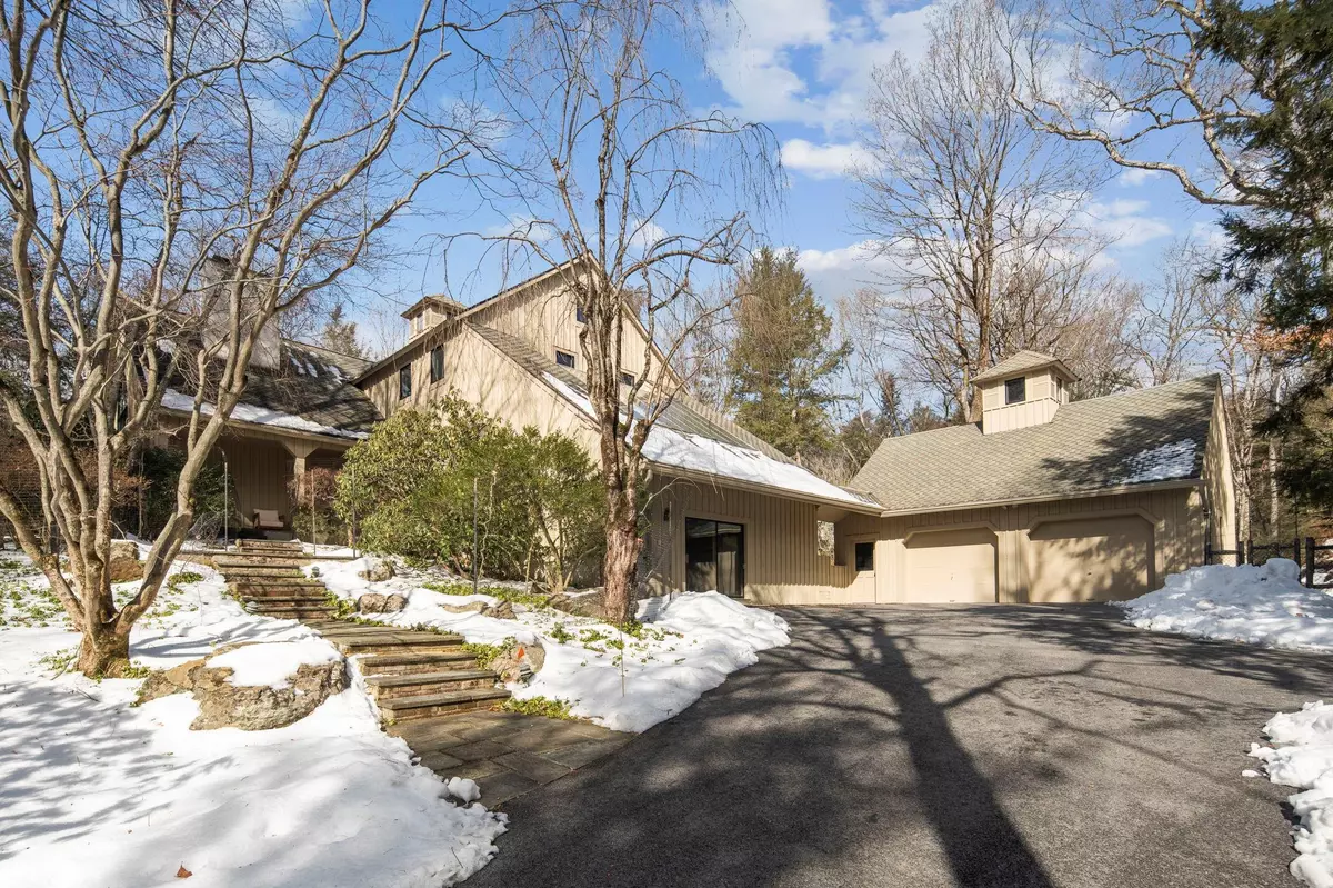 Chappaqua, NY 10514,27 Neustadt LN