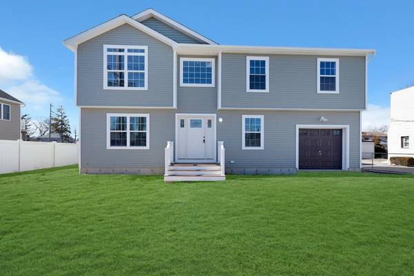 N/C CAROLL AVE, Ronkonkoma, NY 11779