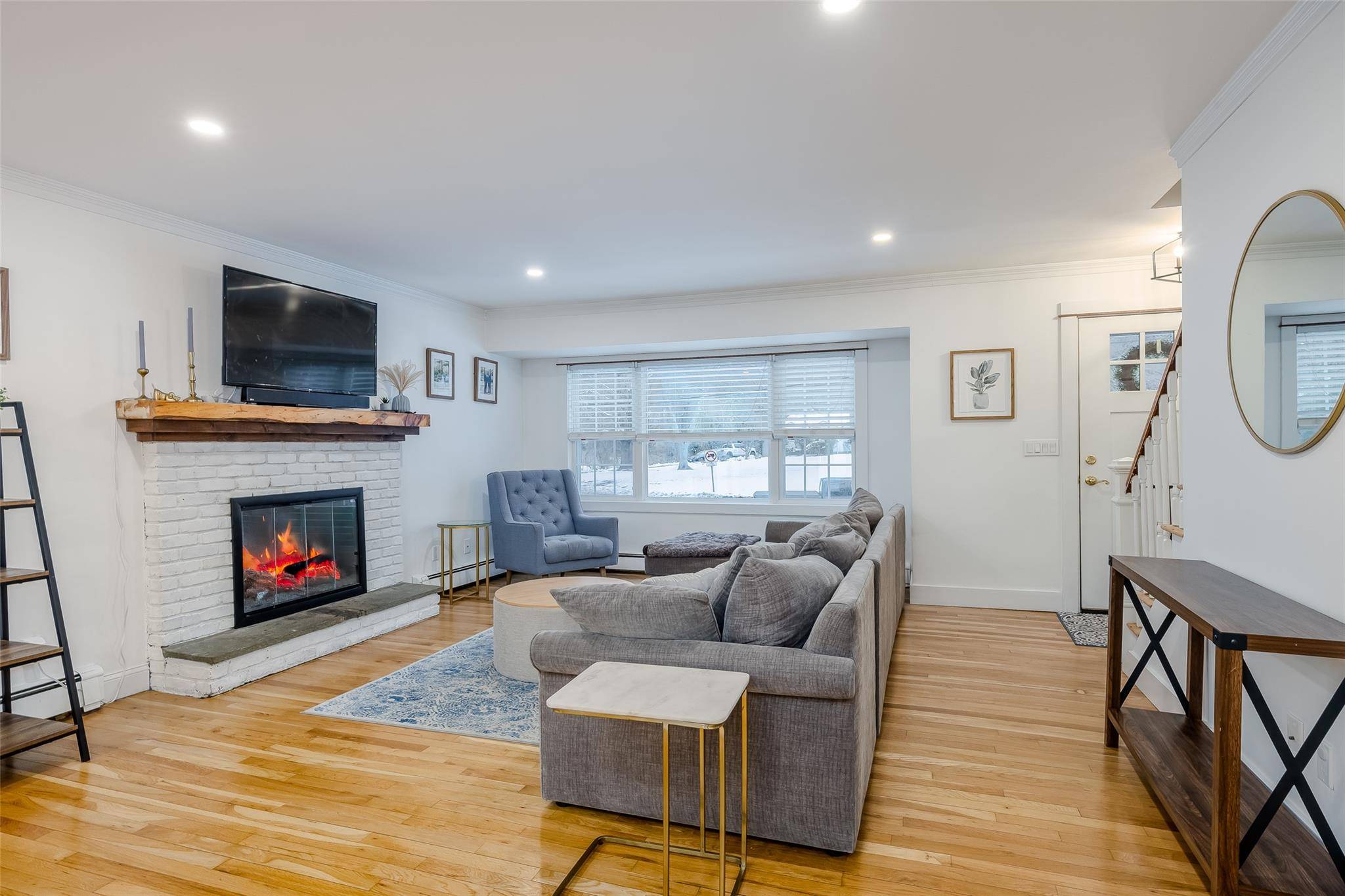 East Setauket, NY 11733,36 Old Post RD