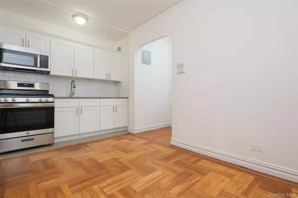 Bronx, NY 10468,2685 Creston AVE #5-E