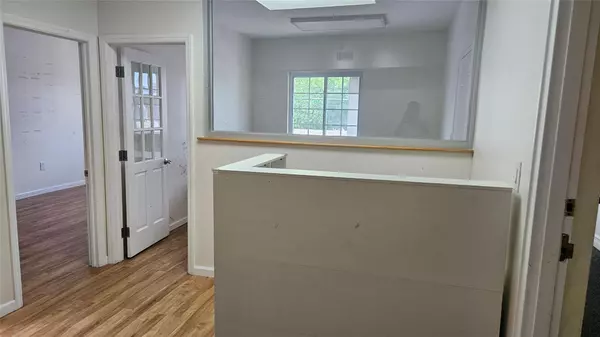 Williston Park, NY 11596,99 Hillside AVE