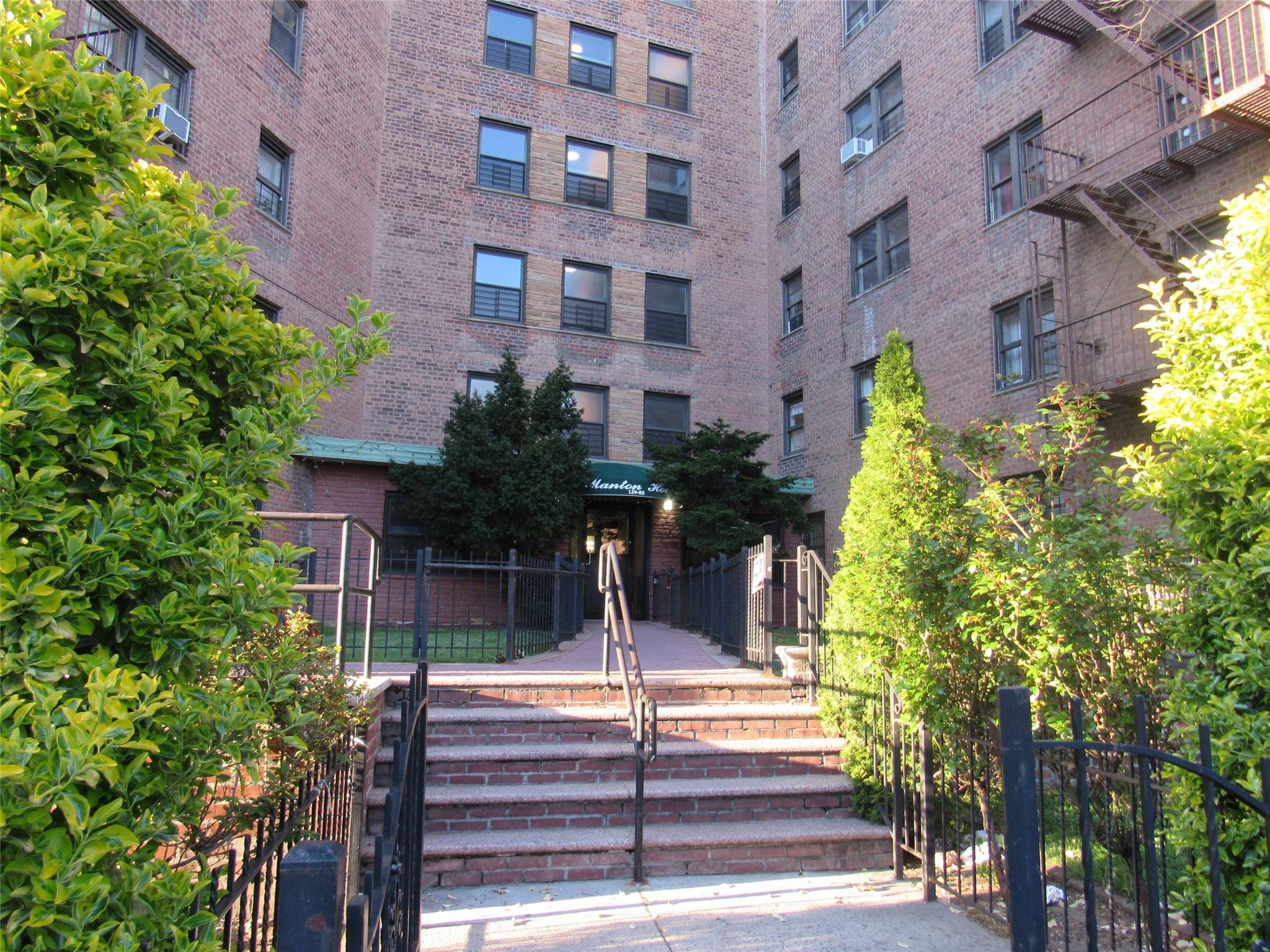 139-05 85th DR #4G, Briarwood, NY 11435
