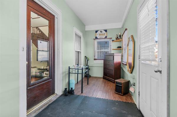 Newburgh, NY 12550,27 Fullerton AVE