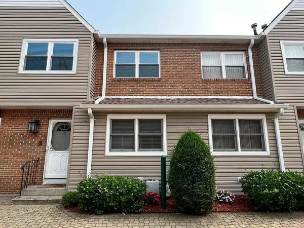 280 Franklin AVE #17, Franklin Square, NY 11010