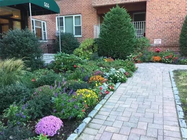 555 Broadway AVE #1H, Hastings-on-hudson, NY 10706