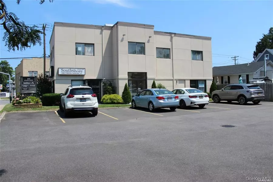 1000 Atlantic AVE, Baldwin, NY 11510