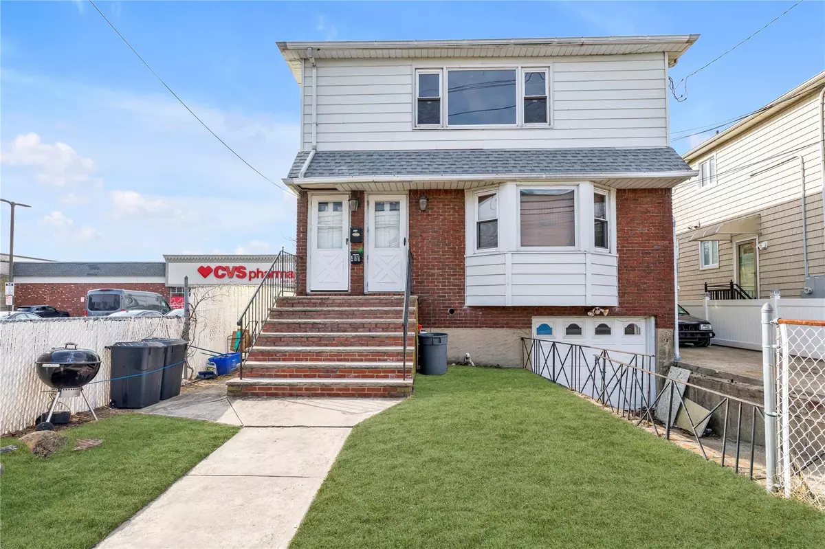 East Rockaway, NY 11518,480 Ocean AVE