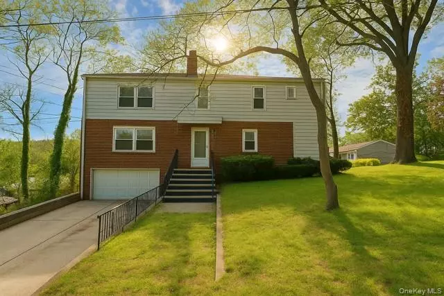 Yonkers, NY 10710,94 Patmore AVE