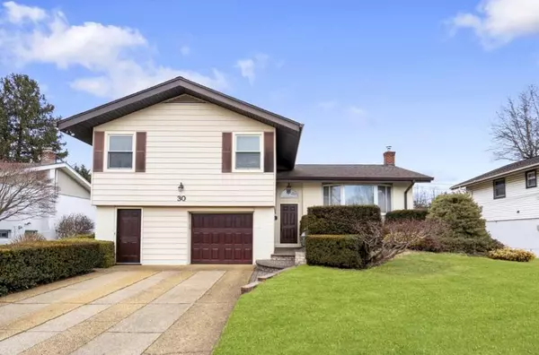 30 Flower LN,  Jericho,  NY 11753
