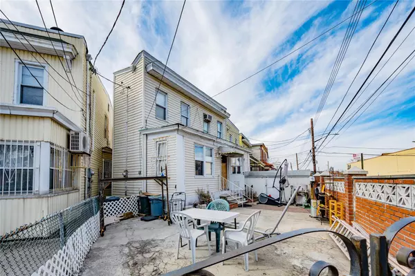Corona, NY 11368,99-32 Alstyne AVE