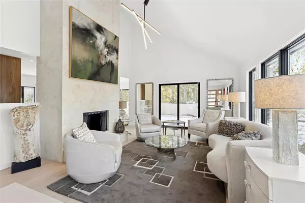 Sag Harbor, NY 11963,221 Redwood RD