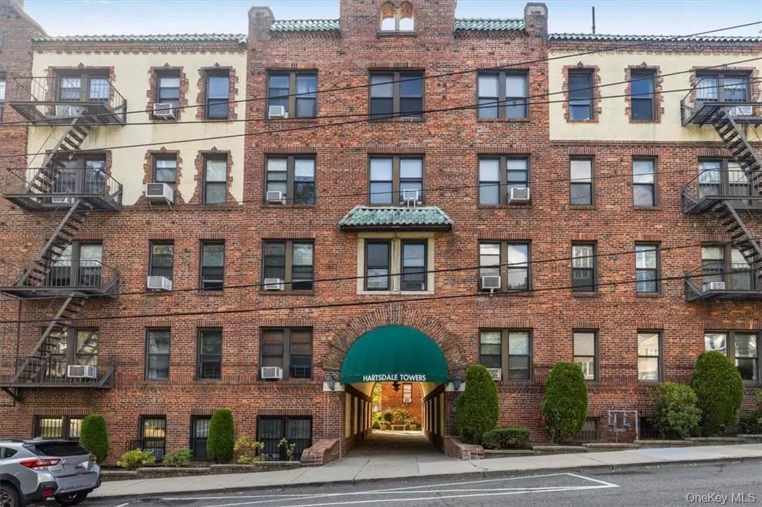 Hartsdale, NY 10530,11 Columbia Ave #B6